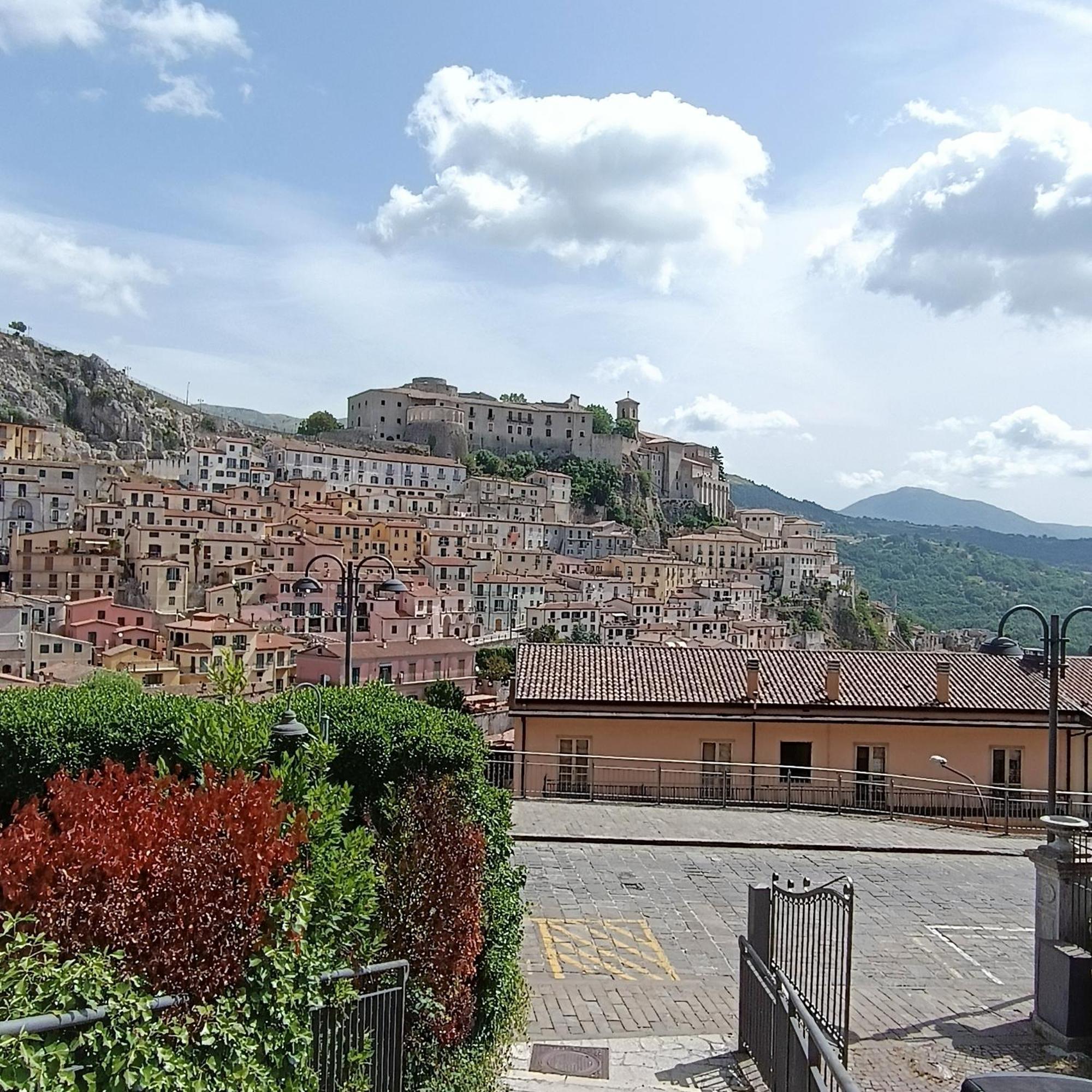 Casina In Collina Con Vista Suggestiva Apartment Muro Lucano Exterior foto